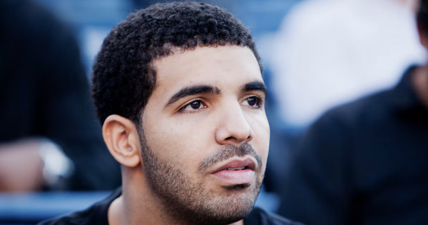 Drake xô đổ kỷ lục lịch sử của Michael Jackson - hình ảnh - vipnews88.com