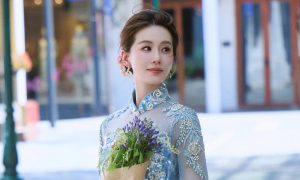 Lưu Thi Thi rạng rỡ giữa nắng Hà Nội, fan Việt háo hức săn tin sao