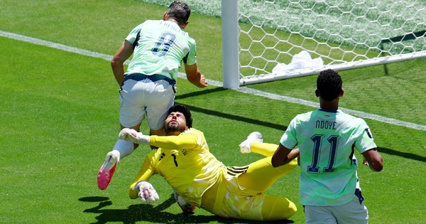 Tranh cãi quả phạt đền đầu tiên tại World Cup 2026: VAR bỏ qua lỗi việt vị của Thụy Sĩ? - hình ảnh - vipnews88.com