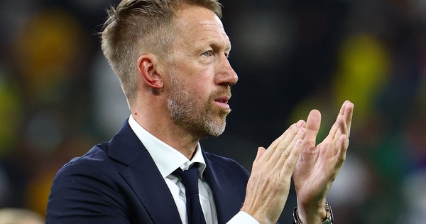 HLV Graham Potter chảy máu tai sau trận thắng Tunisia: Cú sốc tại World Cup 2026 - hình ảnh - vipnews88.com
