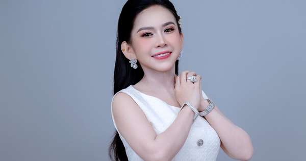 Nghệ sĩ cải lương Bình Tinh ở tuổi 40: Vẫn cháy hết mình với nghề - hình ảnh - vipnews88.com Nghệ sĩ cải lương Bình Tinh ở tuổi 40: Vẫn cháy hết mình với nghề - hình ảnh - vipnews88.com