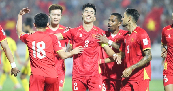 Đội tuyển Việt Nam mang hàng công ‘Brazil hóa’ cực mạnh đến AFF Cup - hình ảnh - vipnews88.com Đội tuyển Việt Nam mang hàng công ‘Brazil hóa’ cực mạnh đến AFF Cup - hình ảnh - vipnews88.com