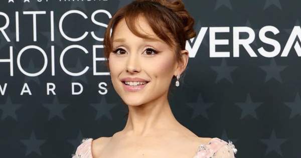 Bản hit mới đưa Ariana Grande thống trị Billboard, cán mốc 10 bài đạt top 1 - hình ảnh - vipnews88.com Bản hit mới đưa Ariana Grande thống trị Billboard, cán mốc 10 bài đạt top 1 - hình ảnh - vipnews88.com