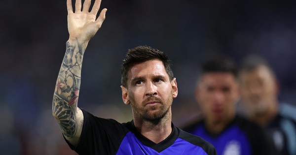 Messi tập riêng trong ngày đầu hội quân cùng đội tuyển Argentina - hình ảnh - vipnews88.com