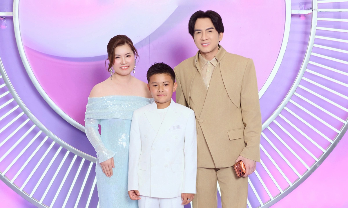 Đan Trường đưa vợ cũ và con trai đi sự kiện: góc nhìn mới cho người chơi Việt - hình ảnh - vipnews88.com