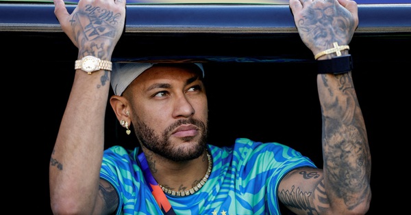 Tổng thống Brazil châm biếm Neymar: Dự World Cup chỉ để… làm việc từ xa? - hình ảnh - vipnews88.com