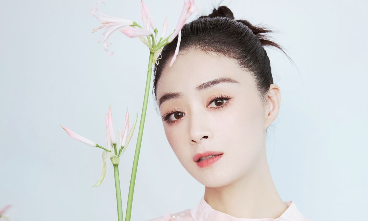 Trang phục tôn dáng của mỹ nhân ‘Thiên long bát bộ’ và phong cách thời thượng giữa làn sóng giải trí số - hình ảnh - vipnews88.com Trang phục tôn dáng của mỹ nhân ‘Thiên long bát bộ’ và phong cách thời thượng giữa làn sóng giải trí số - hình ảnh - vipnews88.com