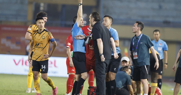 HLV Popov dọa rời V-League sau trận hòa với Công an TP.HCM, NEW88 đồng hành cùng fan bóng đá - hình ảnh - vipnews88.com HLV Popov dọa rời V-League sau trận hòa với Công an TP.HCM, NEW88 đồng hành cùng fan bóng đá - hình ảnh - vipnews88.com