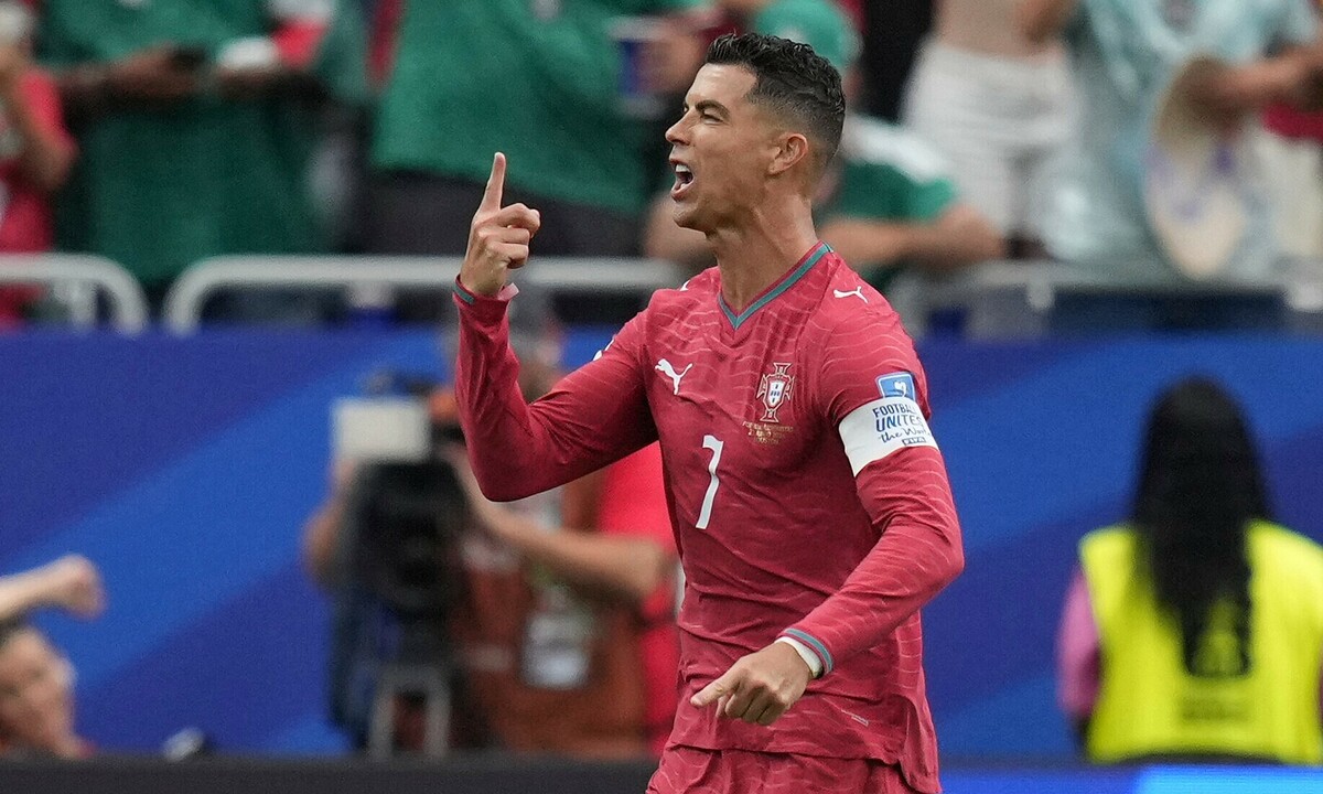 Ronaldo lập kỳ tích World Cup: Cơ hội vàng cho fan cá cược tại NEW88 - hình ảnh - vipnews88.com Ronaldo lập kỳ tích World Cup: Cơ hội vàng cho fan cá cược tại NEW88 - hình ảnh - vipnews88.com