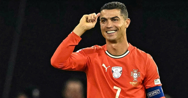 Bồ Đào Nha mạnh hơn nếu Ronaldo chấp nhận lùi lại - hình ảnh - vipnews88.com