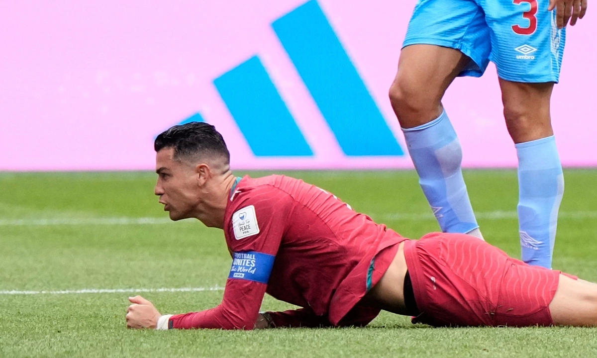Đội tuyển Bồ Đào Nha nguy cơ chia rẽ vì Ronaldo - hình ảnh - vipnews88.com
