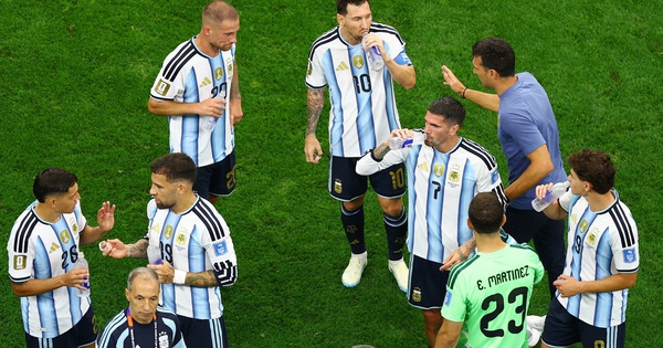Messi răm rắp tuân lệnh, không bao giờ ‘cãi’ HLV Scaloni nửa lời, đủ tuyệt kỹ đấu… World Cup 2030 - hình ảnh - vipnews88.com