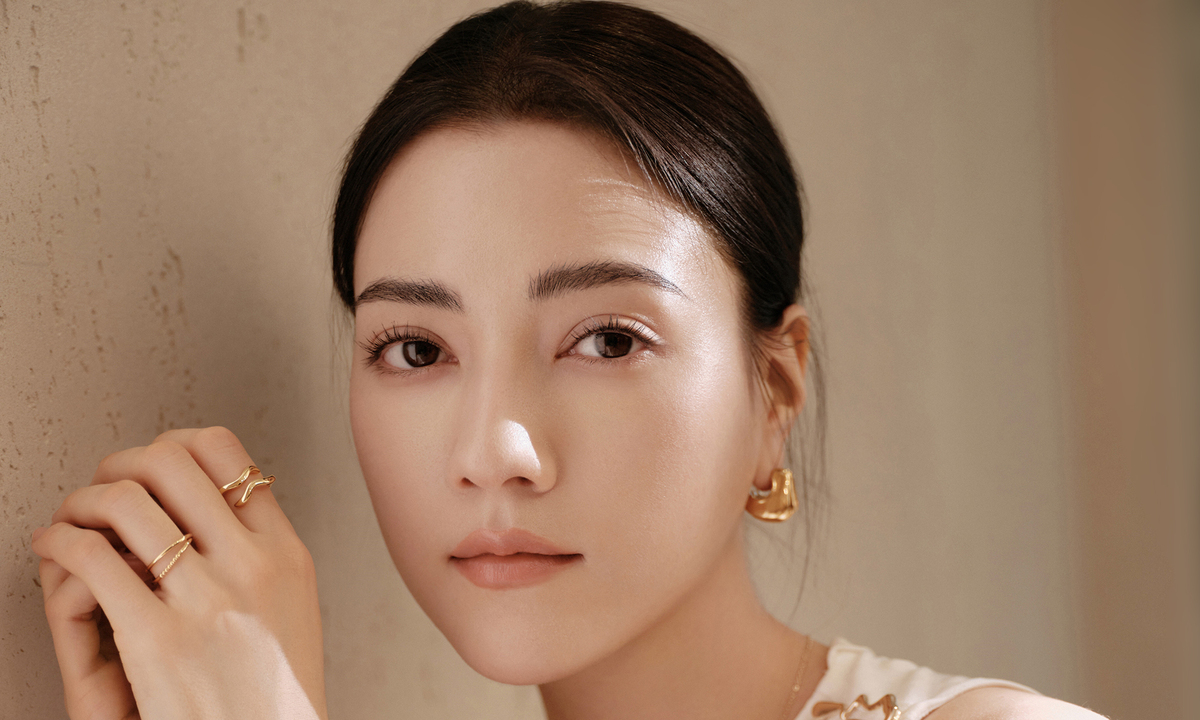 Sắc vóc mỹ nhân Nga hẹn hò thiếu gia Hong Kong: Câu chuyện thu hút giới trẻ Việt - hình ảnh - vipnews88.com