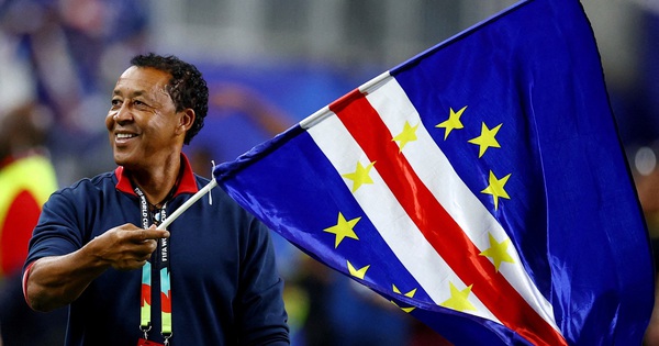 HLV Cabo Verde xúc động tạm biệt World Cup, dành lời khen đặc biệt cho Argentina - hình ảnh - vipnews88.com