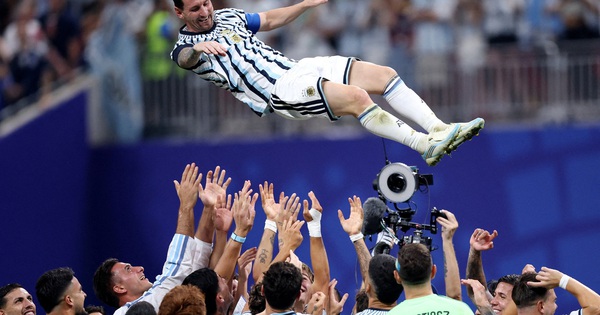 Roy Keane ca ngợi tinh thần ‘chiến đấu đường phố’ của Argentina sau kỳ tích lội ngược dòng không tưởng: góc nhìn mới cho người chơi Việt - hình ảnh - vipnews88.com