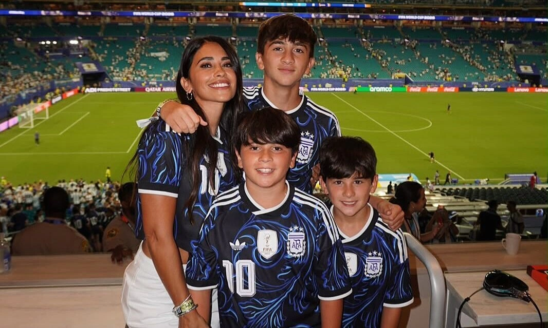Vợ Messi cổ vũ cuồng nhiệt sau chiến thắng kịch tính - hình ảnh - vipnews88.com