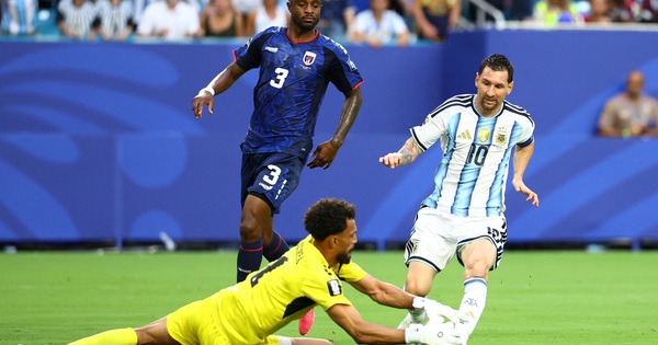 Messi nói đùa mà… rất thật ‘cầu thủ Cabo Verde đá tôi tơi tả, rồi xin chữ ký’ - hình ảnh - vipnews88.com