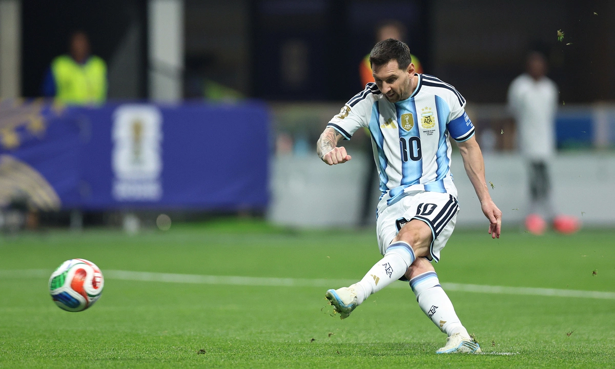 Messi sút hỏng phạt đền nhiều nhất một kỳ World Cup: Cú sốc cho người hâm mộ - hình ảnh - vipnews88.com