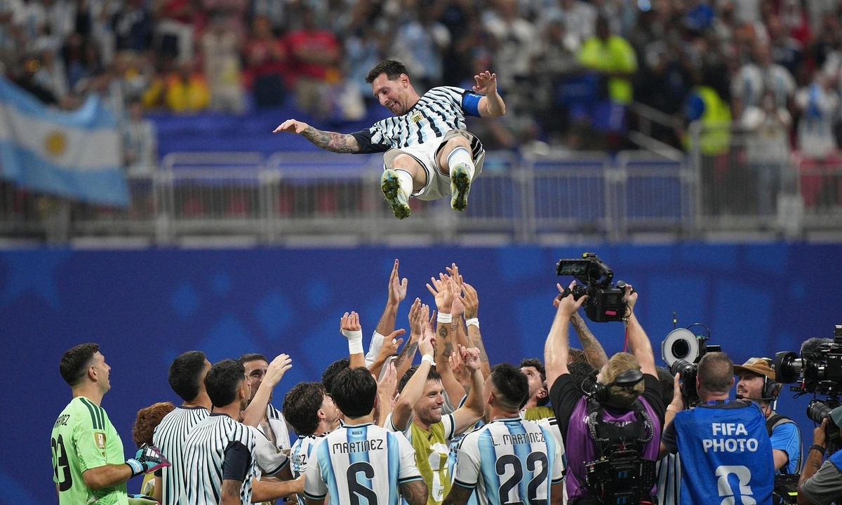 Messi phá kỷ lục ghi bàn liên tiếp ở vòng knock-out World Cup - hình ảnh - vipnews88.com