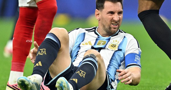 Argentina đặt quá nhiều gánh nặng lên vai Messi: Thiên tài cũng có lúc mệt!: góc nhìn mới cho người chơi Việt - hình ảnh - vipnews88.com Argentina đặt quá nhiều gánh nặng lên vai Messi: Thiên tài cũng có lúc mệt!: góc nhìn mới cho người chơi Việt - hình ảnh - vipnews88.com