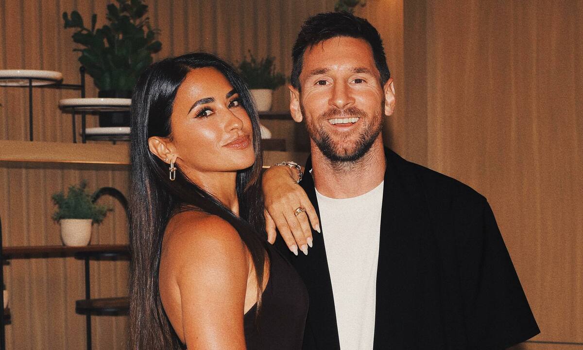 Đăng nhập NEW88 – Câu chuyện tình 30 năm của Messi và vợ người mẫu truyền cảm hứng cho fan Việt - hình ảnh - vipnews88.com
